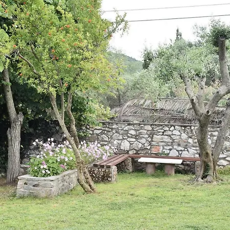 Makis & Dimitra House Holiday home *