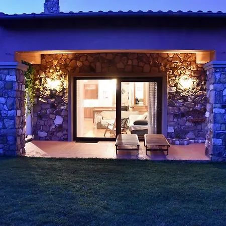 Holiday home Makis & Dimitra House *