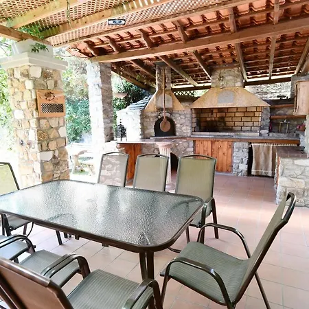 Makis & Dimitra House *