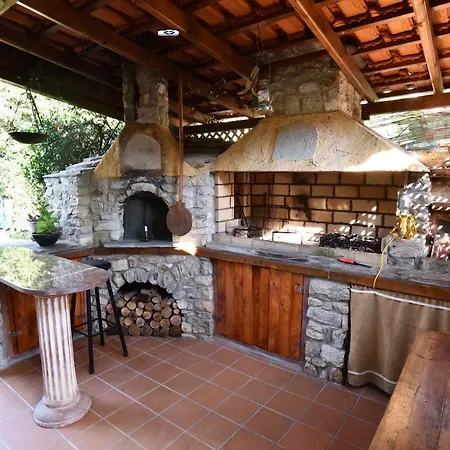 Makis & Dimitra House Palaiontsiflikion