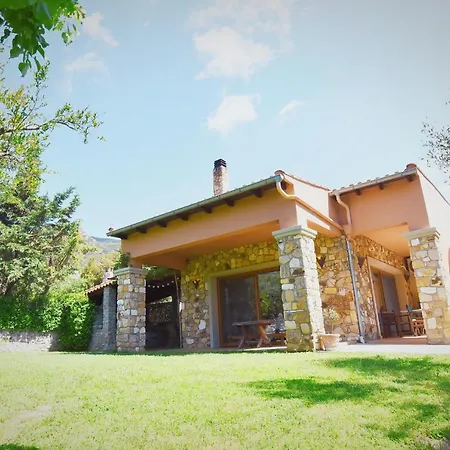 Makis & Dimitra House Holiday home